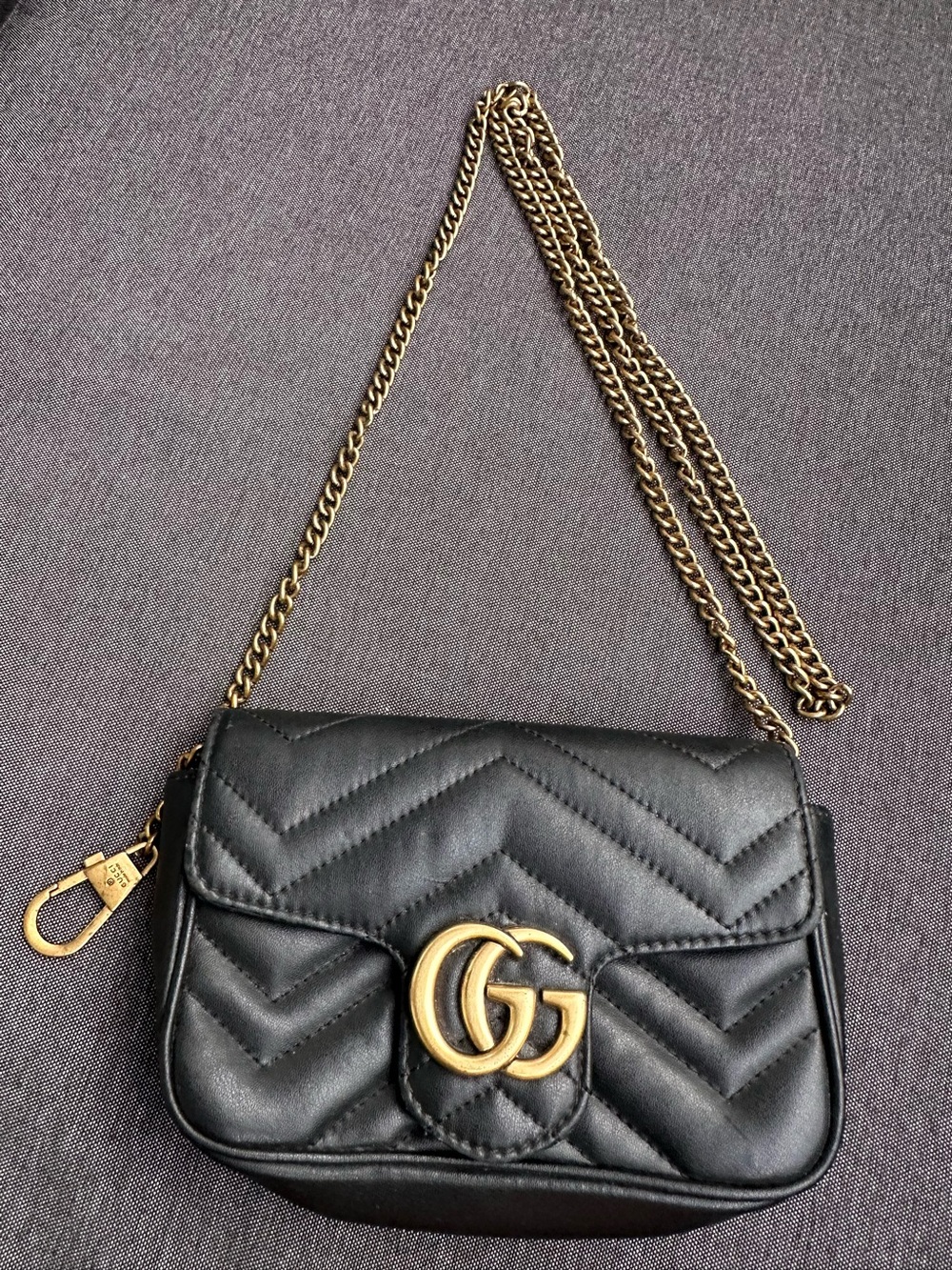 Gucci Black Leather Mini Shoulder Bag with Gold GG Hardware - Picture 3 of 17